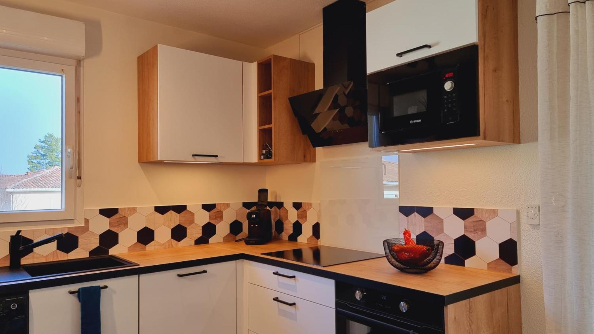 T2 Quartier Mermoz, 2 Places De Parking Privees Apartment